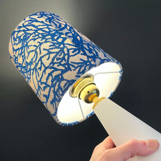 Tischleuchte blau