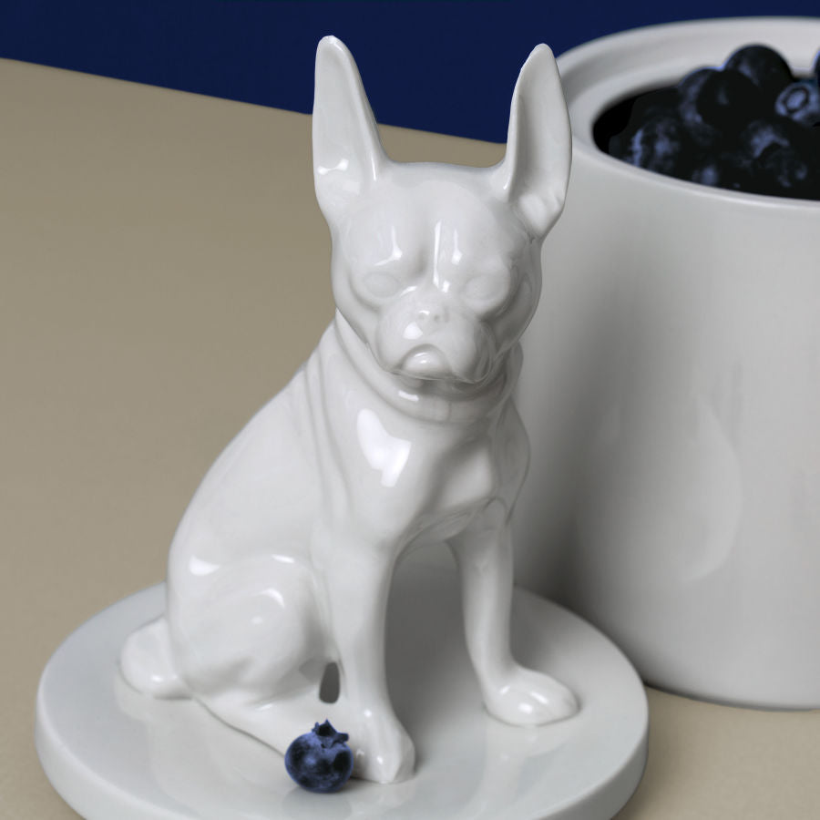 Porzellandose mit französischer Bulldogge. Ein exklusives Geschenk . Luxus und  Eleganz verschenken. Einzelstücke made in Berlin.