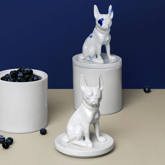 Porzellan Dose mit französischer Bulldogge. Ein exklusives Geschenk . Luxus und  Eleganz verschenken. Einzelstücke und Unikate handgefertigt in Berlin.