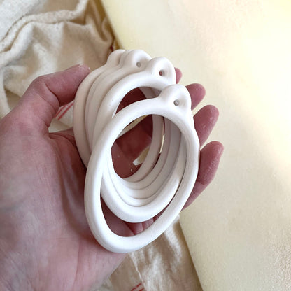 Ei Osternhänger Porzellan von Katy Jung Berlin