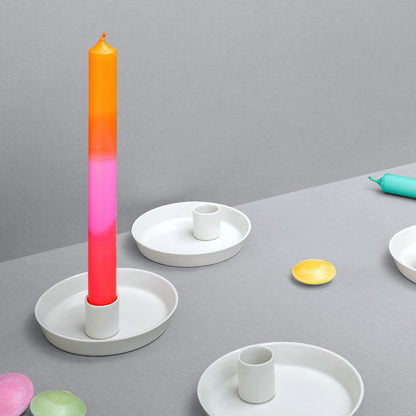 Schlichter weißer Kerzenhalter aus Porzellan von feinesweißes Berlin