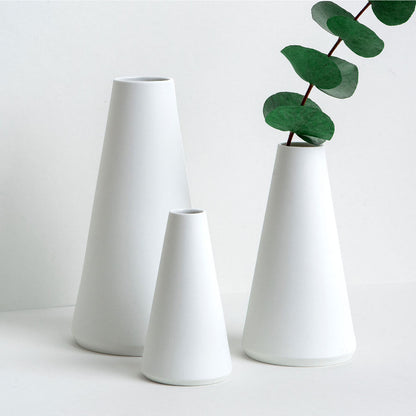 Porzellanvase weiss in 3 Größen. Handgefertigt in Berlin.