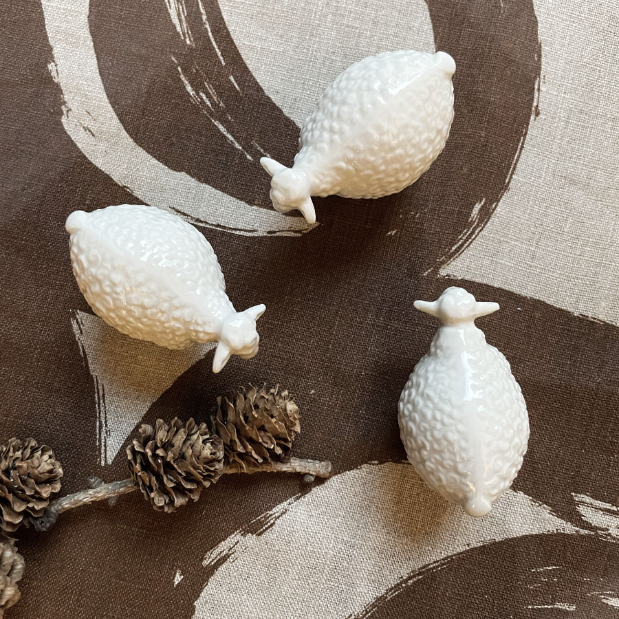 Mini Porzellan Schaf von feinesweißes Berlin