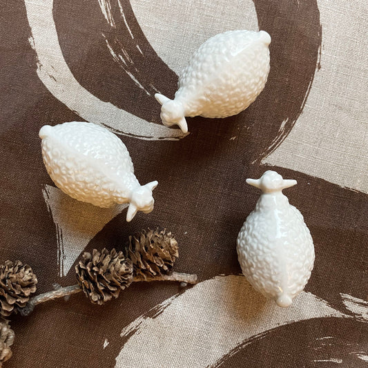Mini Porzellan Schaf von feinesweißes Berlin