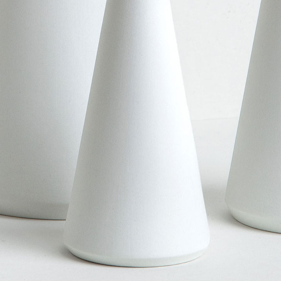 Weiße Porzellanvase - unglasiertes Biskuitporzellan in 3 Größen.